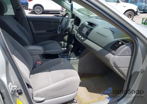 2005 Toyota Camry Le from USA, damaged, VIN 4T1BE30K35U510738